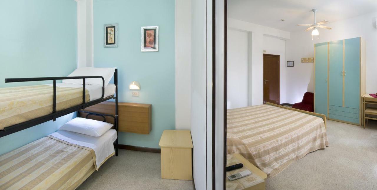 Hotel Solmar Cattolica Esterno foto